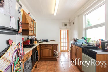 5 bed house, Flora Street, Cathays, Cardiff, CF244EQ - Image 3